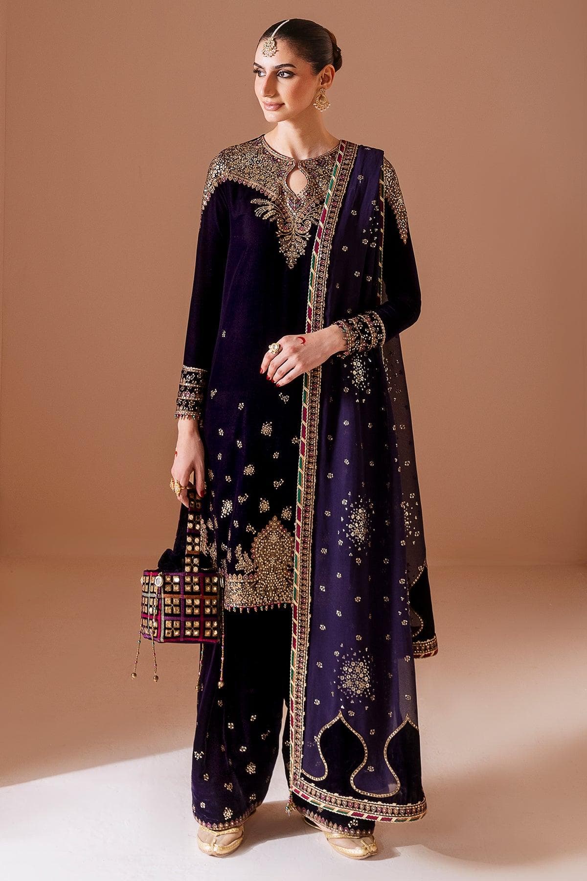 Jazmin Embroidered Velvet Suits Unstitched JZ25CU Cvf D-08 Nilofer